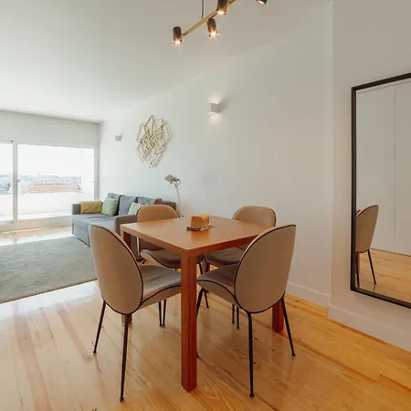 Apartamento Panoramic Views With Terrace By Vacationy