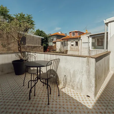 Panoramic Views With Terrace By Vacationy アパート