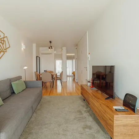 Panoramic Views With Terrace By Vacationy アパート *